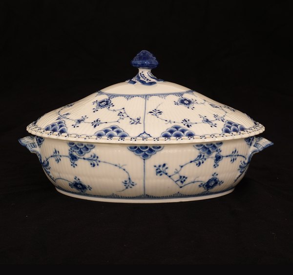 Royal Copenhagen musselmalet oval terrin / lågfad. #1129. 1. sortering. L: 28cm