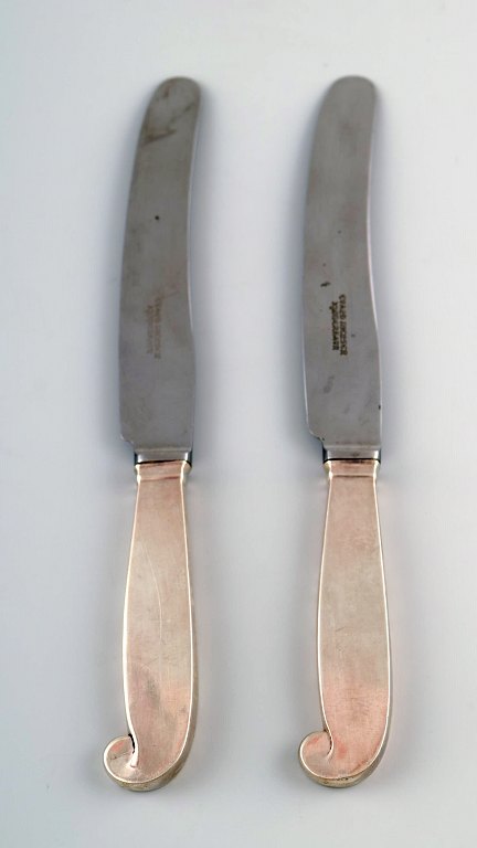 Evald Nielsen, two knives in silver.
