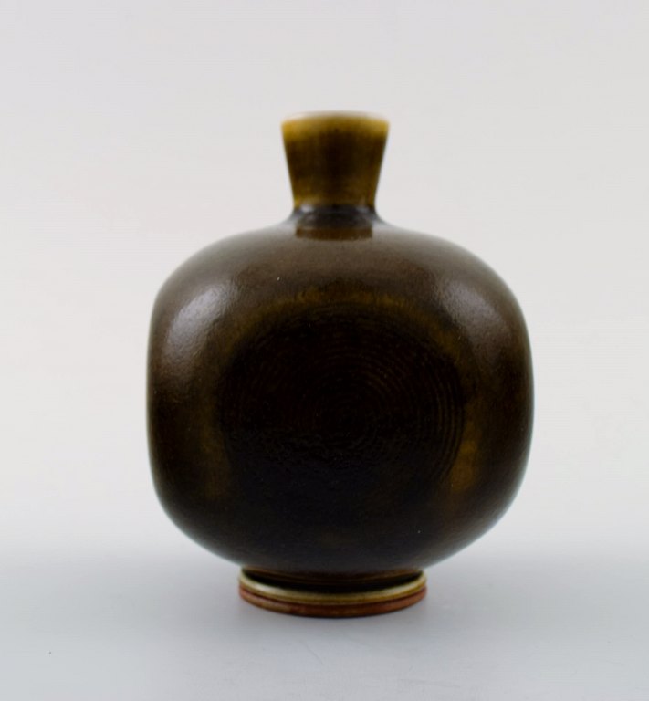 Berndt Friberg Studio keramikvase. Moderne svensk design. Unika, håndlavet.