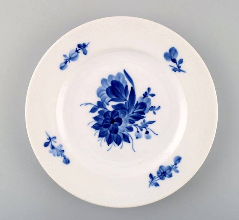 Blå blomst flettet 4 frokosttallerkener fra Royal Copenhagen.
Dekorationsnummer 10/8096.