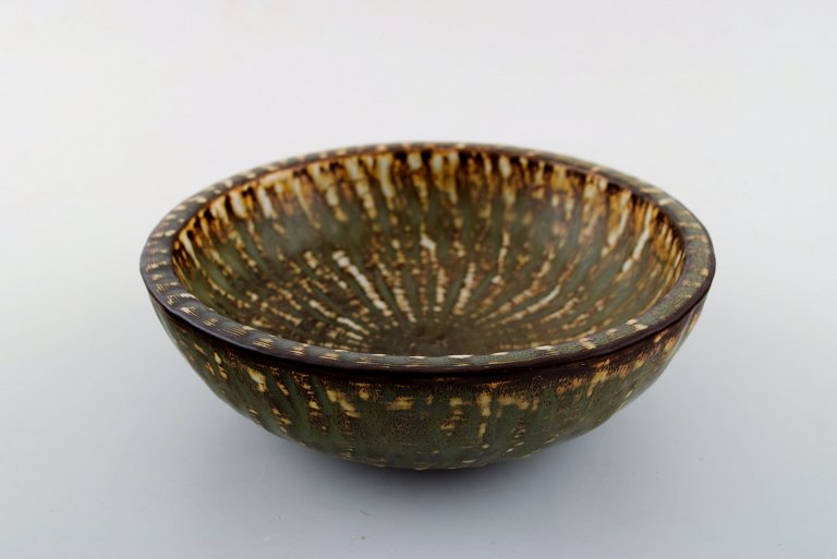 Gunnar Nylund for Rorstrand/Rørstrand.
Ceramic bowl.