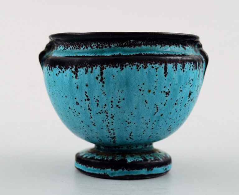 Svend Hammershoi for Kähler, Denmark, glazed stoneware art pottery vase, 1930s.