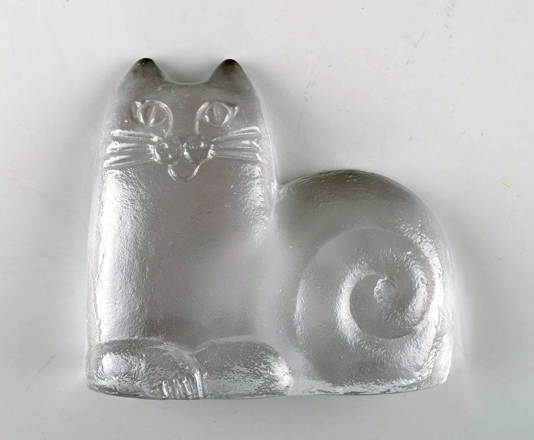 Bertil Vallien for Kosta Boda, cat in art glass.
