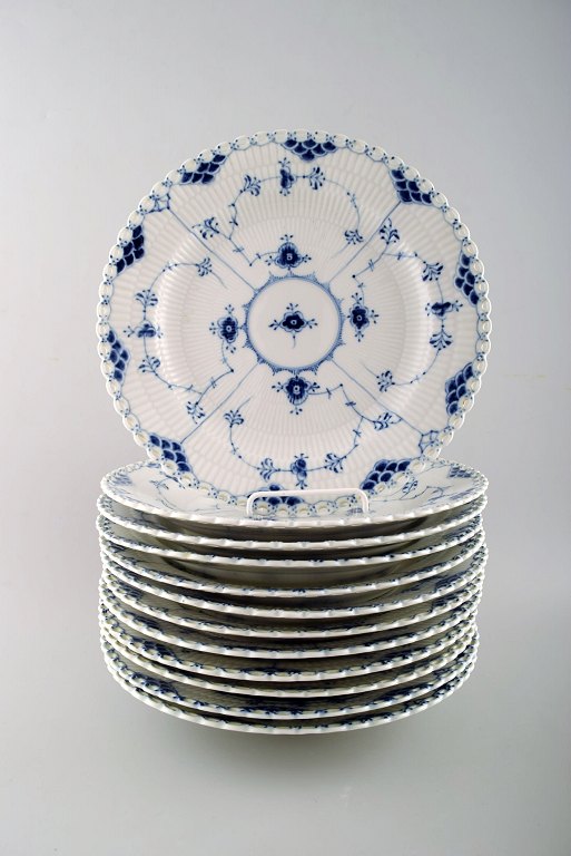 12 plates Blue fluted full lace dinner plates from Royal Copenhagen.
Decoration number 1/1084.