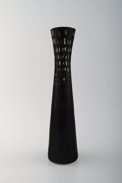 Carl-Harry Stålhane for Rorstrand/Rørstrand, large ceramic vase.
