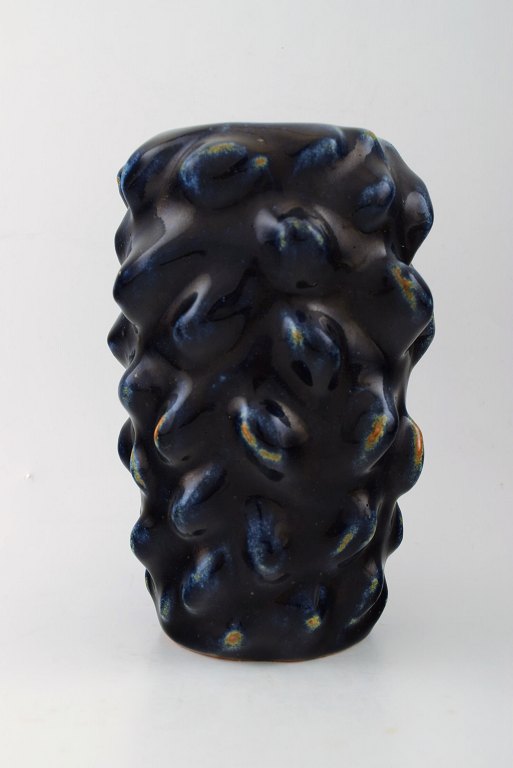 Rare Axel Salto: b. Copenhagen 1889, d. Frederiksberg 1961:
Stoneware vase modeled in budding style.