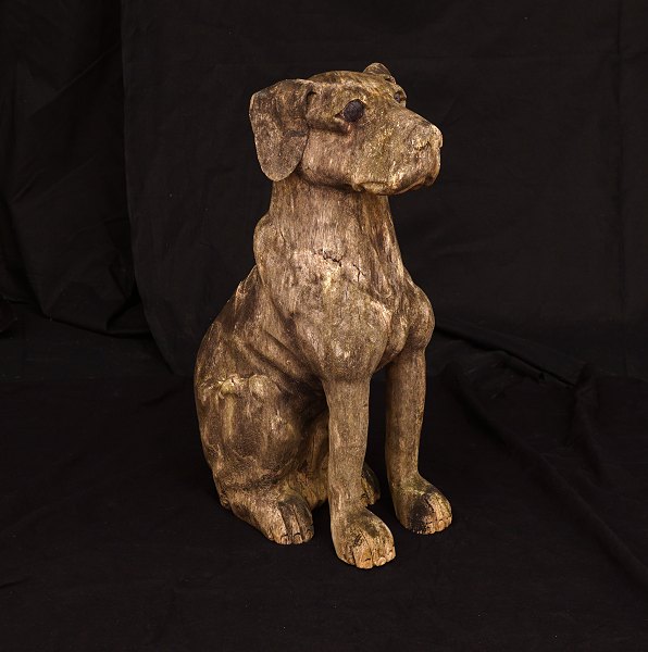 Stor hundefigur, træ. Frankrig ca. år 1880. H: 51cm