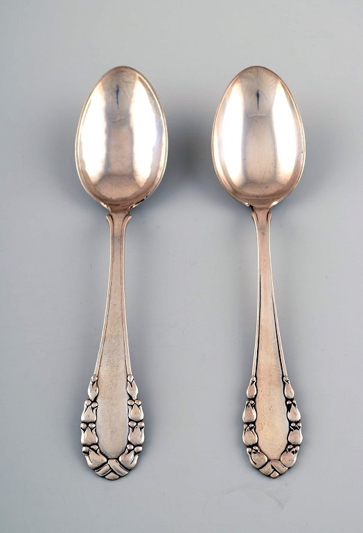 Georg Jensen Lily of the valley silver large soup/dinner spoon.
2 pcs. in stock.