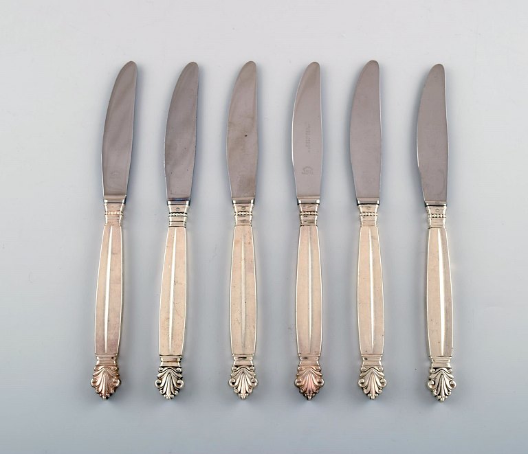 6 Georg Jensen Acanthus Sterling Silver, 6 dinner knife with long shaft.
