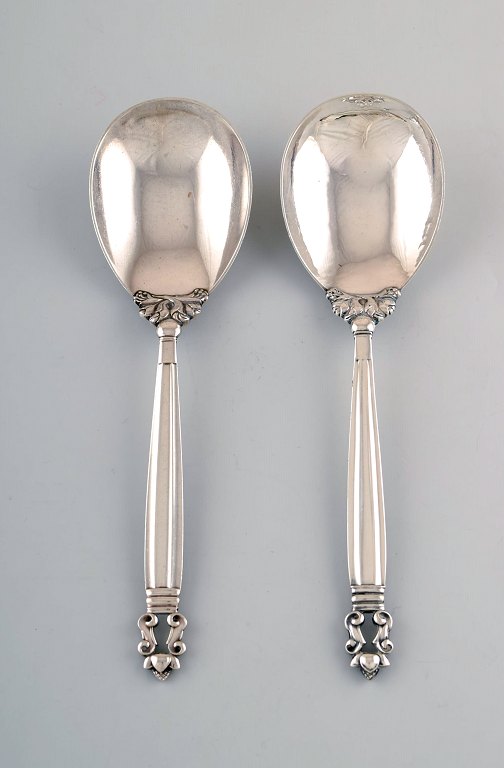 Georg Jensen "Acorn" large serving spoon.
2 PCS. in stock.