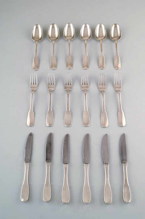 Hans Hansen silver cutlery Susanne in sterling silver.
Complete silver lunch service for six people.
