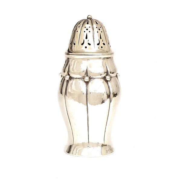 Evald Nielsen, 1879-1958:  A large sugar sprinkler, silver. Made 1918. H: 
16,7cm. W: 179gr