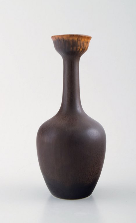 Gunnar Nylund, Rörstrand vase i keramik. 
