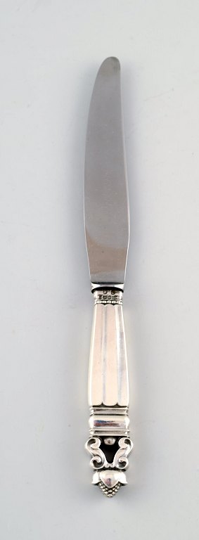 Tidlig Georg Jensen "KONGE" lang middagskniv (kort skaft) i sterlingsølv.
