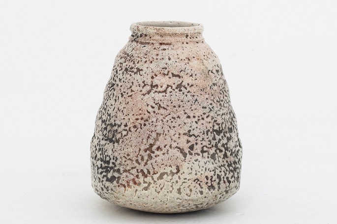 Kim Holm / Own workshop
Stoneware vase
1 pc. in stock
Good condition
Location: KLASSIK Flagship Store - Bredgade 3, 1260 KBH. K.
