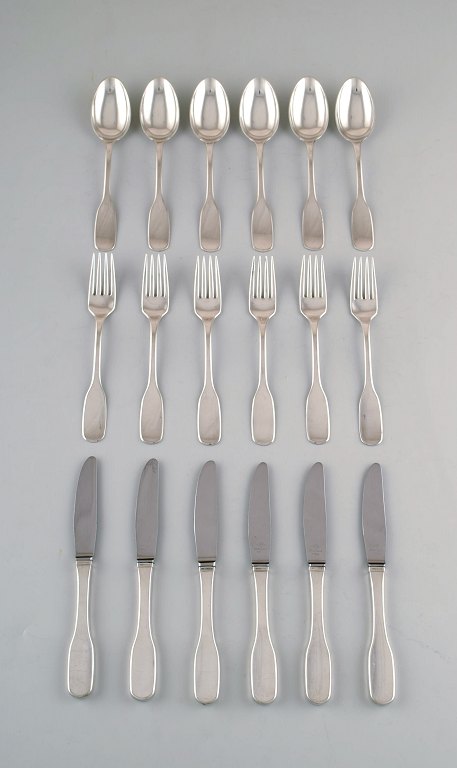 Hans Hansen silver cutlery Susanne in sterling silver.
Complete silver lunch service for six people.