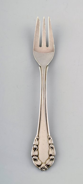 Georg Jensen "Lily of the valley" cake fork in sterling silver.
