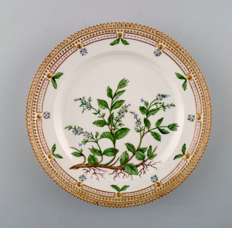 Royal Copenhagen flora danica lunch plate.
Model number 20/3550.