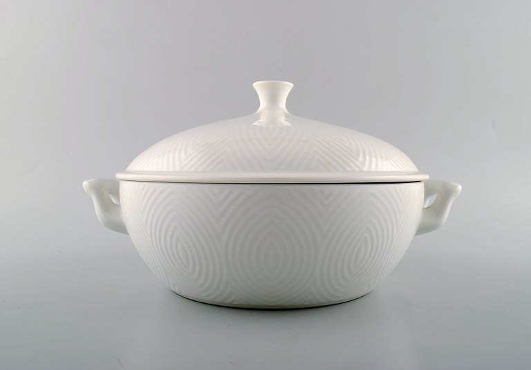 Royal Copenhagen Salto Service, White.
