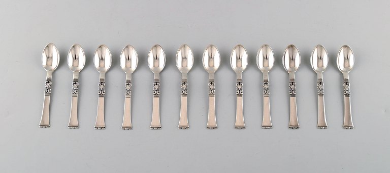 Poul Frigast, Danish silversmith. Set of 12 coffee spoons in silver (830). 
1930