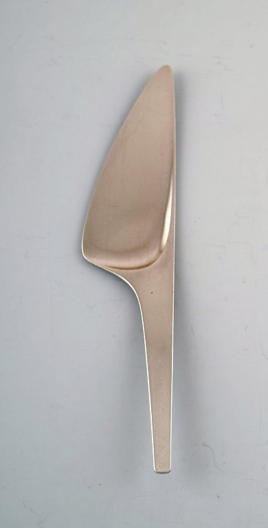 Georg Jensen Caravel large serving spade in Sterling silver.
