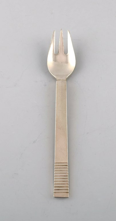 Georg Jensen Parallel. Fork in sterling silver. 1933-1944.
2 pieces in stock.
