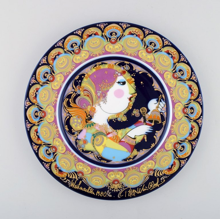 Rare hand-painted Rosenthal Bjørn Wiinblad Christmas plate from 1980. "Angel 
with chimes".