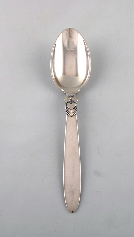 Tidlig Georg Jensen "Kaktus" suppeske i sterlingsølv. Dateret 1915-30. Seks stk 
på lager.