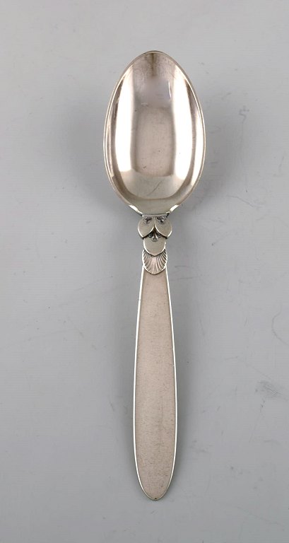 Tidlig Georg Jensen "Kaktus" dessertske i sterlingsølv. Dateret 1915-30. Ti stk 
på lager.