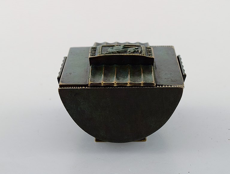 Israeli art deco lidded jar in Bronze. 1940