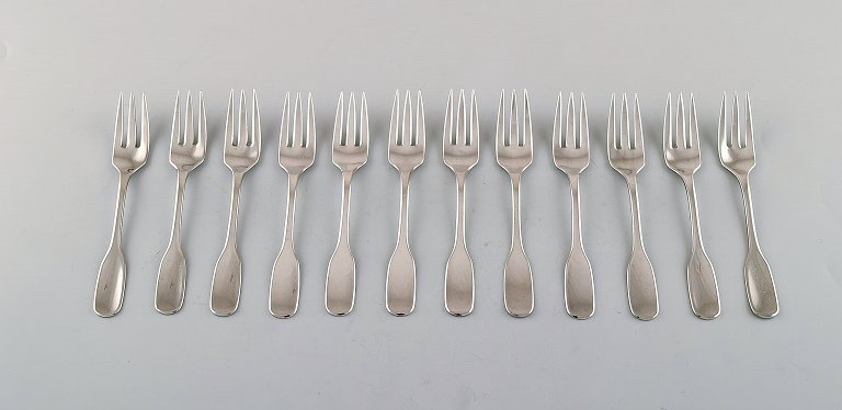 Hans Hansen silver cutlery. Twelve "Susanne" cake forks in sterling silver. 
Danish design, mid 20th century.