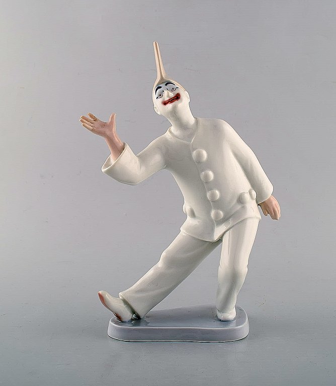 Bing & Grondahl porcelain figurine. Pierrot. Model Number: 2353.
