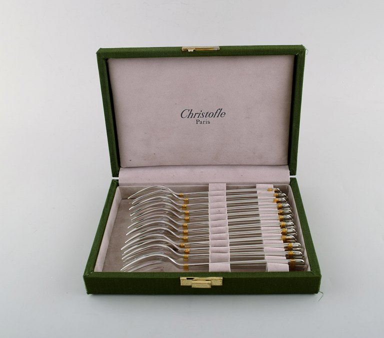 Bernard Yot for Christofle. Twelve "Aria" pastry forks in plated silver with 
gold accent. In original box.
