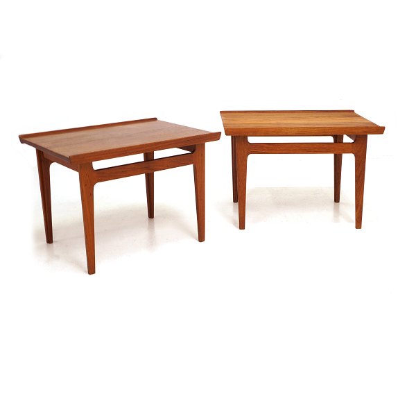 Finn Juhl: Ein Paar Lampentische in Teak. Hergestellt von France & Daverkosen. 
H: 39cm. Platte: 43x60cm