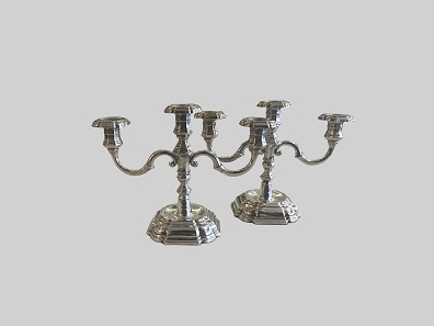 Et par trearmede lysesstager,  barokstilHugo Grün 1949830 SH: 19 cmGod stand