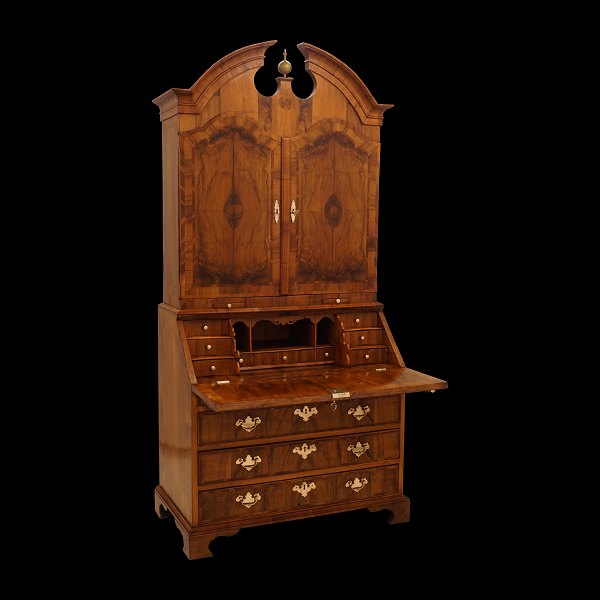 A Northgerman Baroque walnut bureau. Schleswig-Holstein circa 1750. H: 226cm. W: 
105cm. D: 85cm