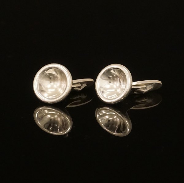 A pair of Sterlingsilver cufflinks by Georg Jensen. #92