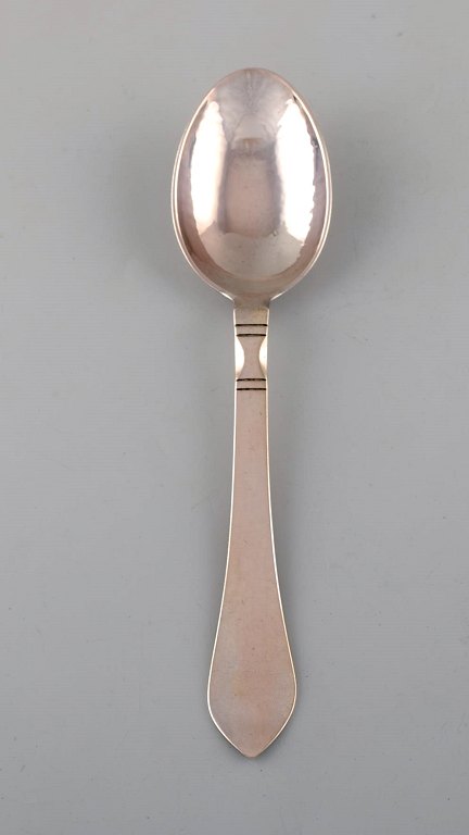 Georg Jensen "Antik" dessertske i sterlingsølv. Dateret 1915-30. Fire stk på 
lager.
