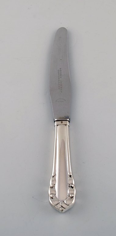 Georg Jensen "Liljekonval" frokostkniv i sterlingsølv og rustfrit stål. Dateret 
1933-44. Seks stk på lager.
