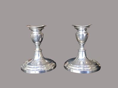 Et par lysestager, sølvSvend Toksværd830 SH: 12 cmGod standSvend Toksværd