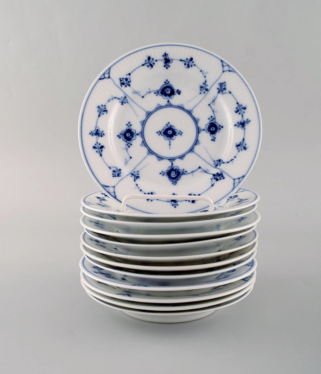 Royal Copenhagen. Set of 12 Blue Fluted Plain Plate # 1/181.
