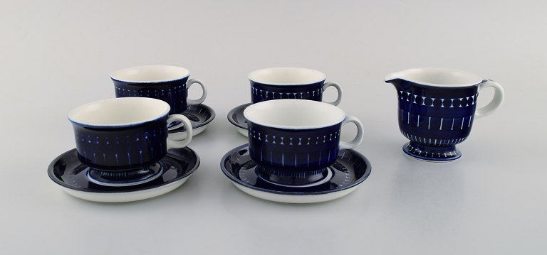 Ulla Procope for Arabia. "Valencia" coffee service in hand-painted porcelain. 
Four coffee cups and cream jug. 1960