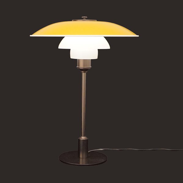 Poul Henningsen, Denmark: A PH 3½/2½ lamp. Produced by Louis Poulsen. H: 45cm