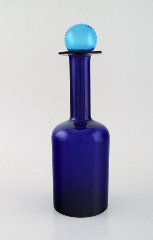 Otto Brauer for Holmegaard. Large vase / bottle in blue art glass with blue 
ball. 1960