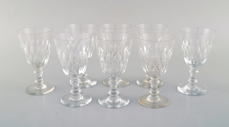 Baccarat, Frankrig. Otte Armagnac glas i mundblæst krystalglas. Produceret i 
perioden 1952-1986. 
