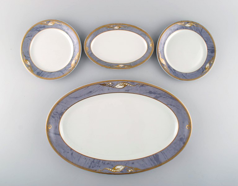 Royal Copenhagen Gray Magnolia. Two dishes and two plates in porcelain. Late 
20th century.
