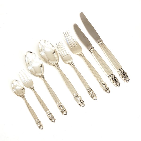 A large Georg Jensen Acorn Sterling silver cutlery for 12 persons. (126 pieces)