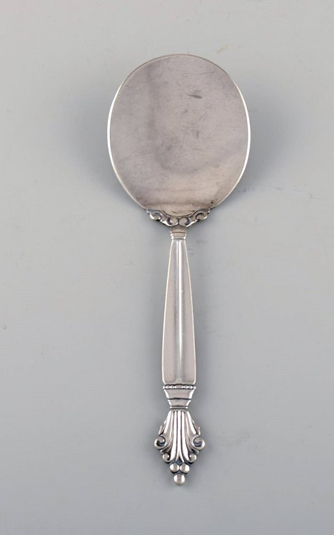 Johan Rohde for Georg Jensen. Early Acanthus serving spade in sterling silver. 
Dated 1928.
