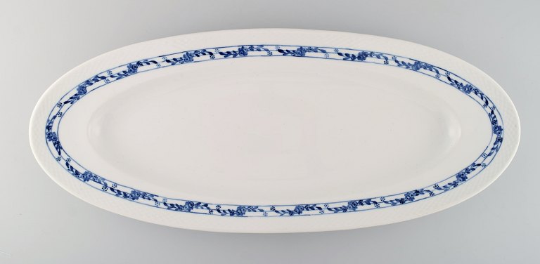 Early and large Royal Copenhagen Rosebud / Blue Rose fish dish in hand-painted 
porcelain. # 408/8022. Early 20th century.
