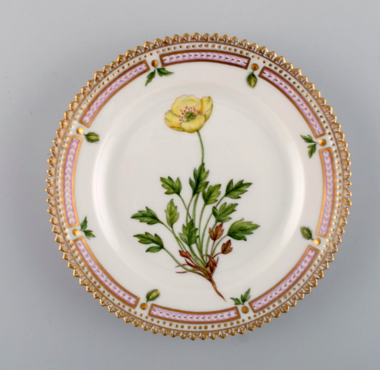 Royal Copenhagen Flora Danica side plate in hand-painted porcelain with flowers 
and gold decoration. Model number 20/3552.
